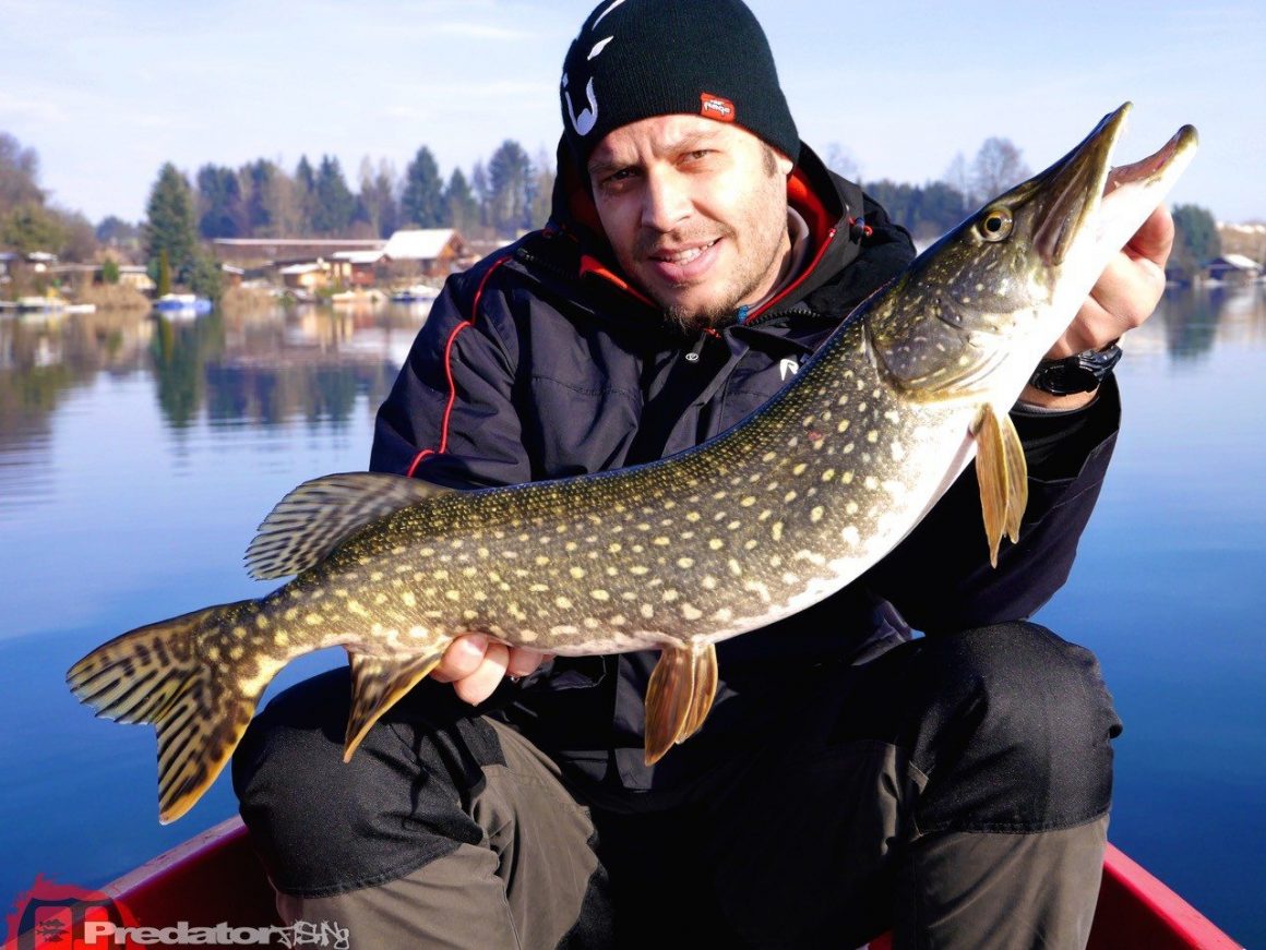 Ausdauer auf Hecht im Winter